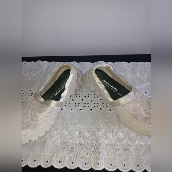 Skechers memory foam size 7 - Picture 4 of 4